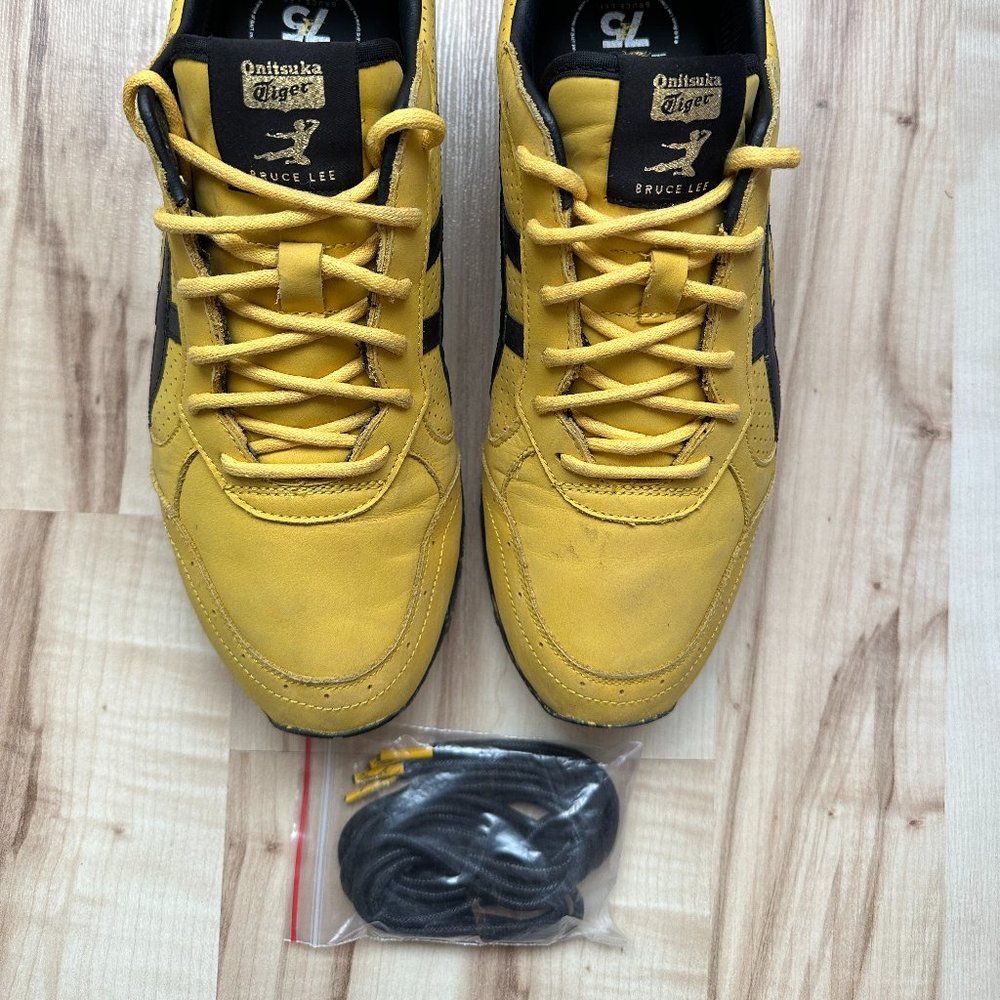 Men's Shoes - Picture 8 of 10